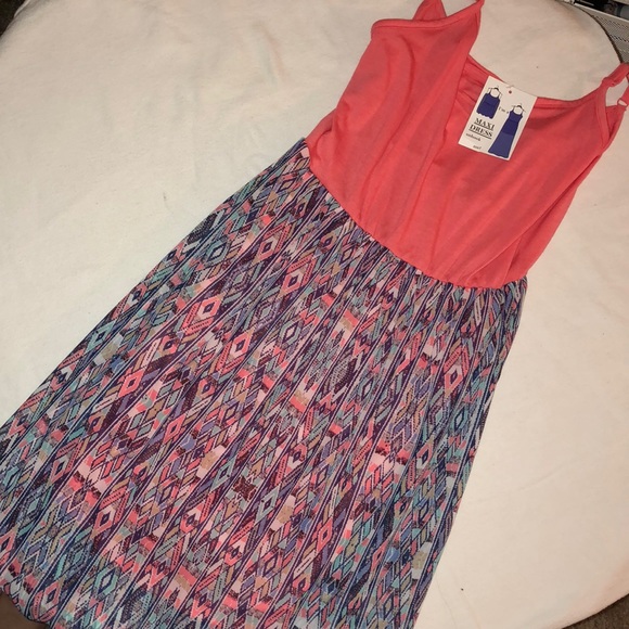 Dress - Picture 1 of 2